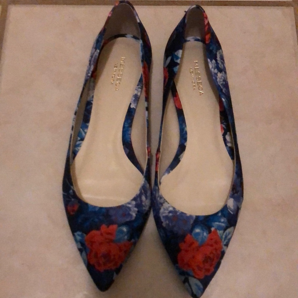 Flat shoe - Picture 2 of 2